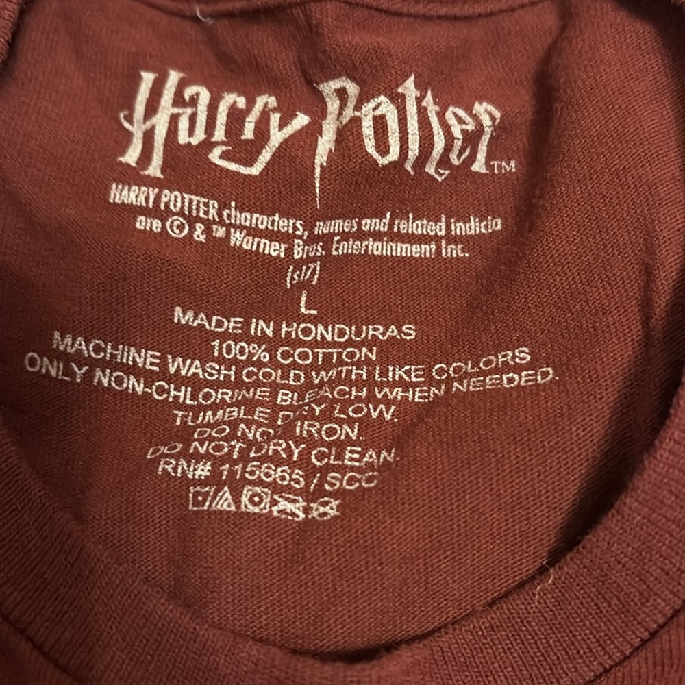 Harry Potter Hogwarts tee shirt - Picture 4 of 4